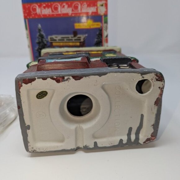 NEW VTG 1995 Winter Valley Villages Dollar General Store Porcelain Lighted House - Picture 7 of 15